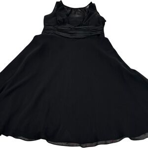 Jones Wear Elegant Black Size 8 Midi Formal Dress